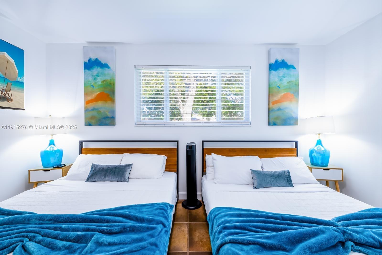 HOLLYWOOD HILLS - Residential Lease