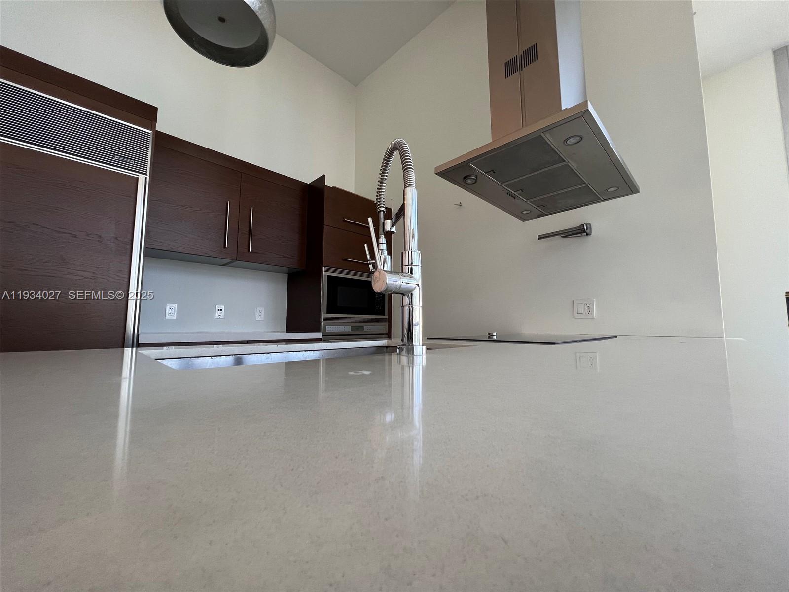 ICON BRICKELL NO TWO - Residential