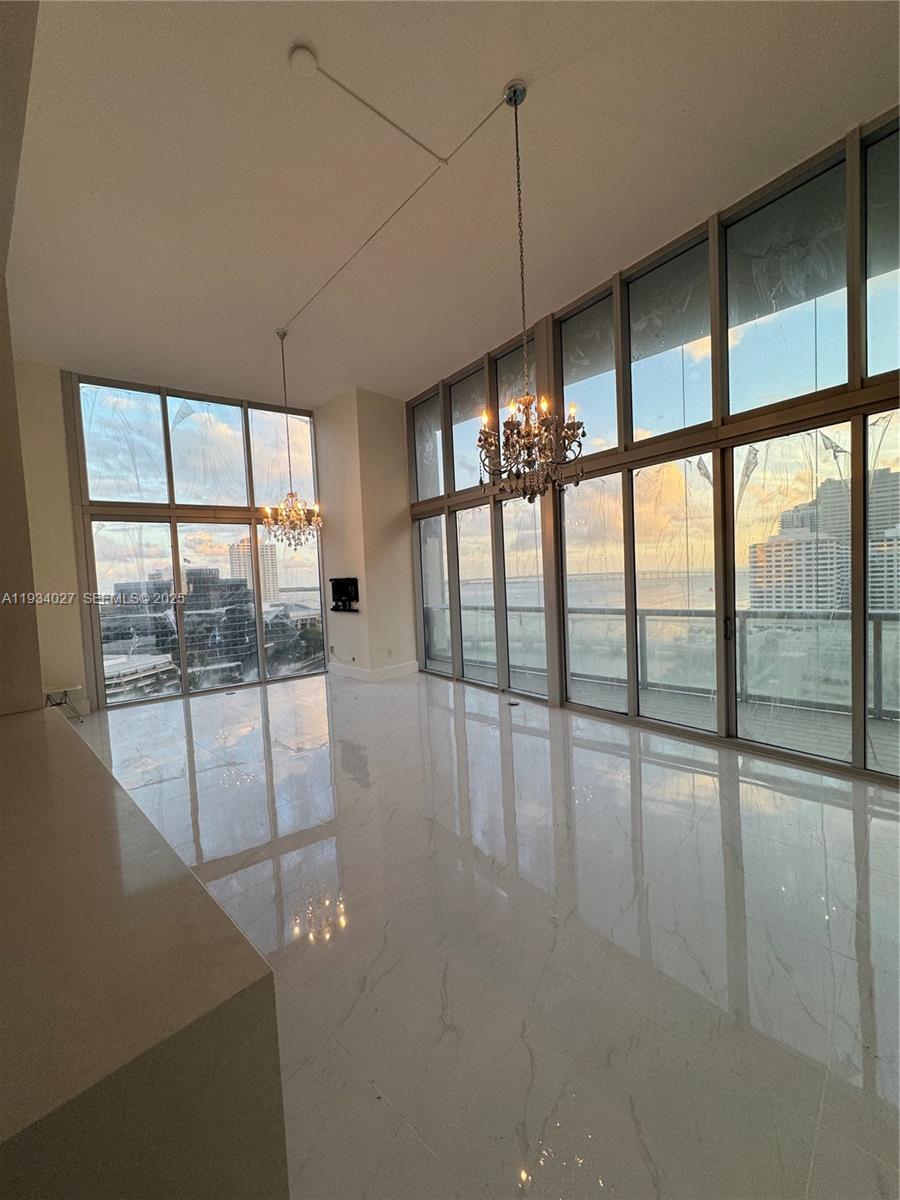 ICON BRICKELL NO TWO - Residential