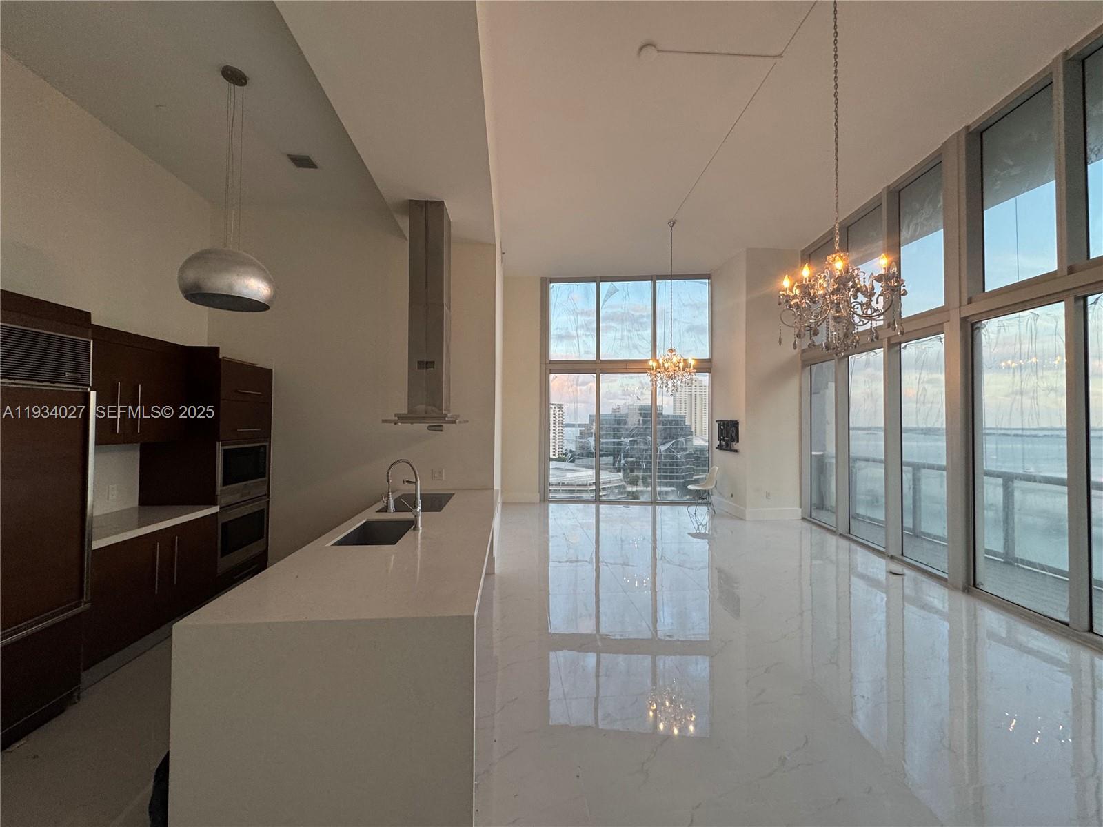 ICON BRICKELL NO TWO - Residential