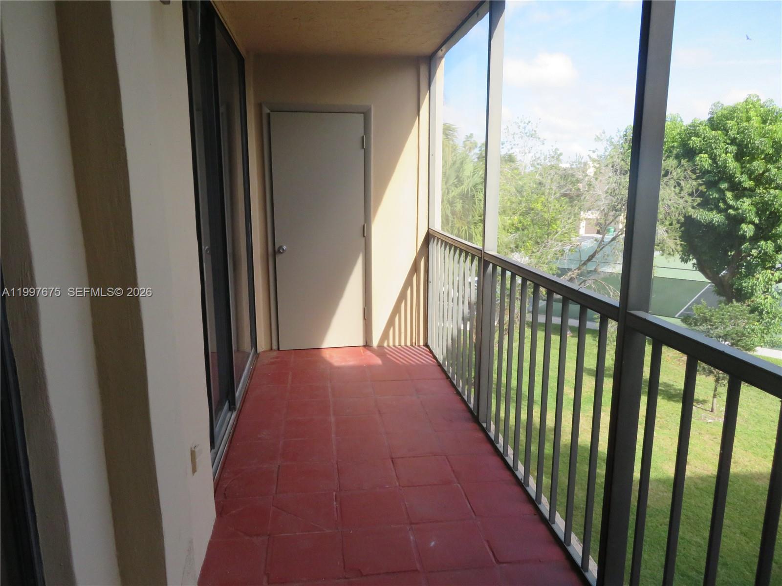 THE HORIZONS CONDO #6 - Residential