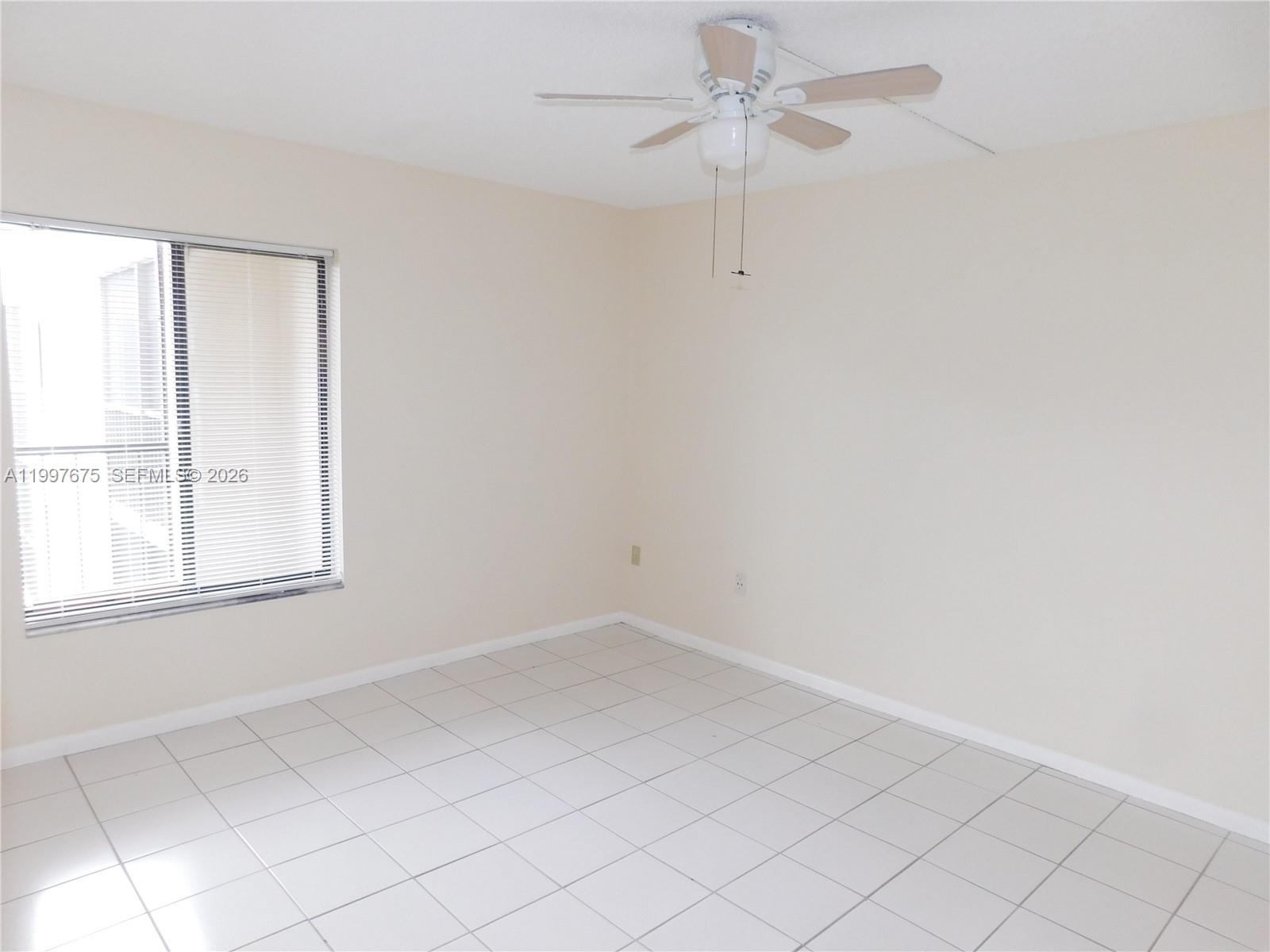 THE HORIZONS CONDO #6 - Residential
