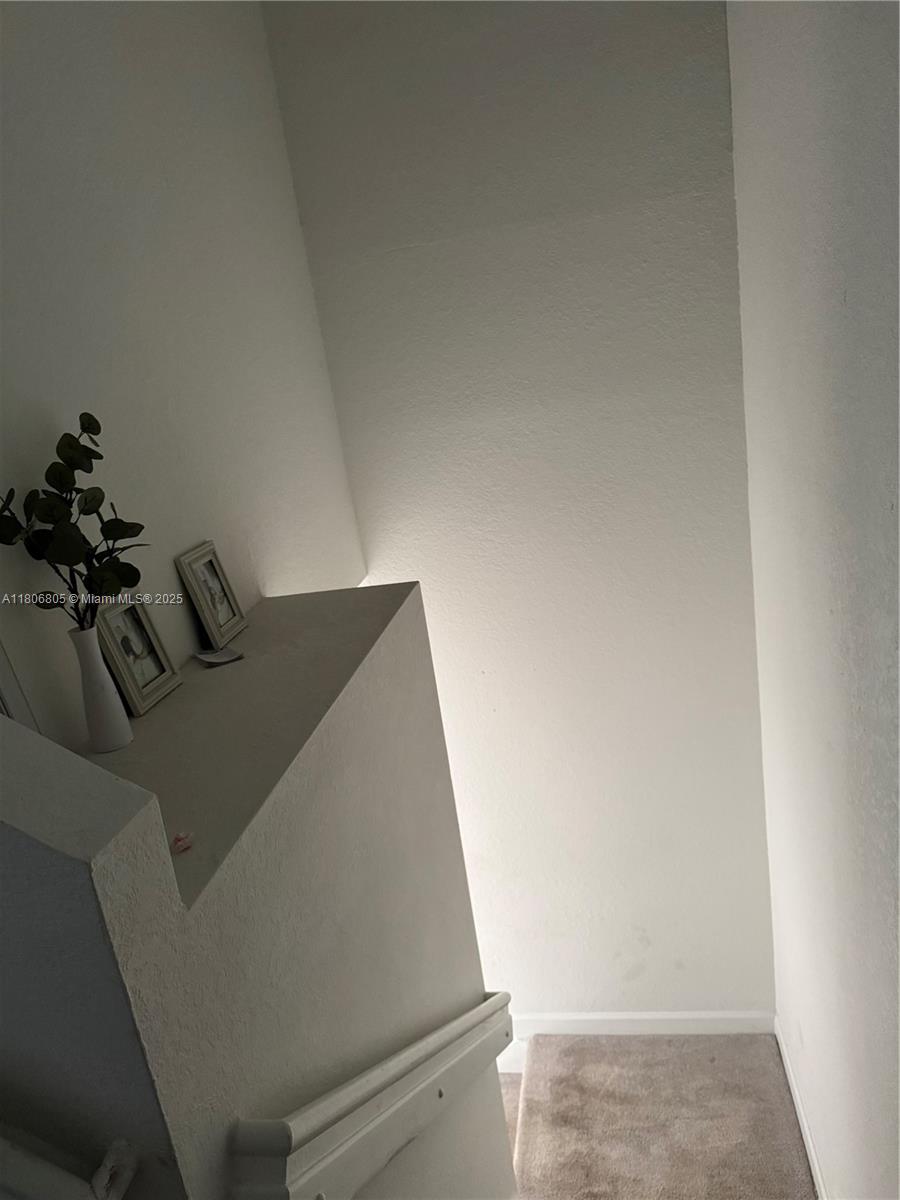 PINE ISLE - Residential