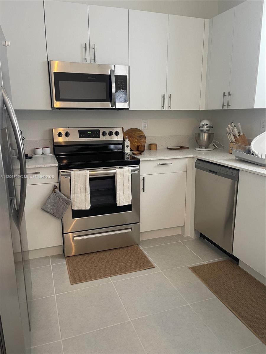 PINE ISLE - Residential