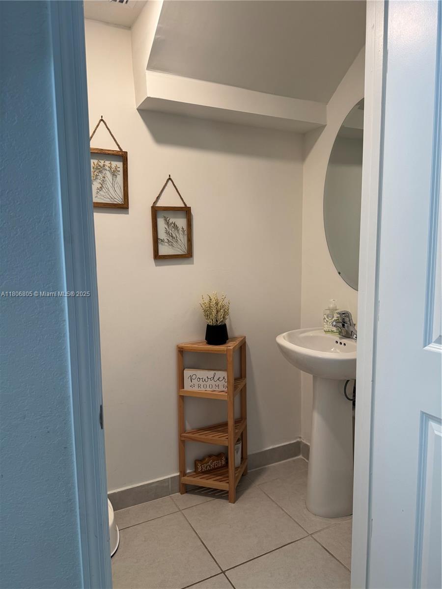 PINE ISLE - Residential