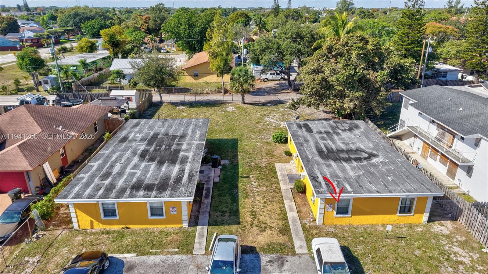 LINCOLN PARK - Residential Income