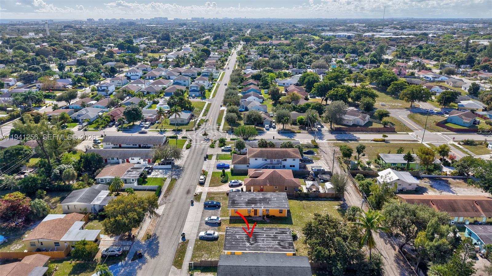 LINCOLN PARK - Residential Income