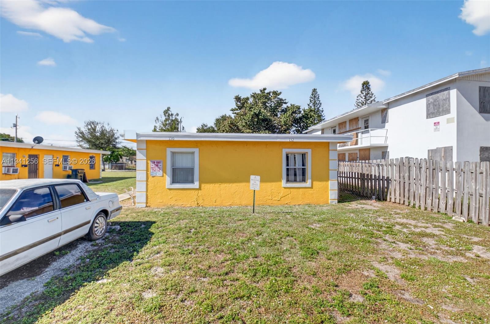 LINCOLN PARK - Residential Income