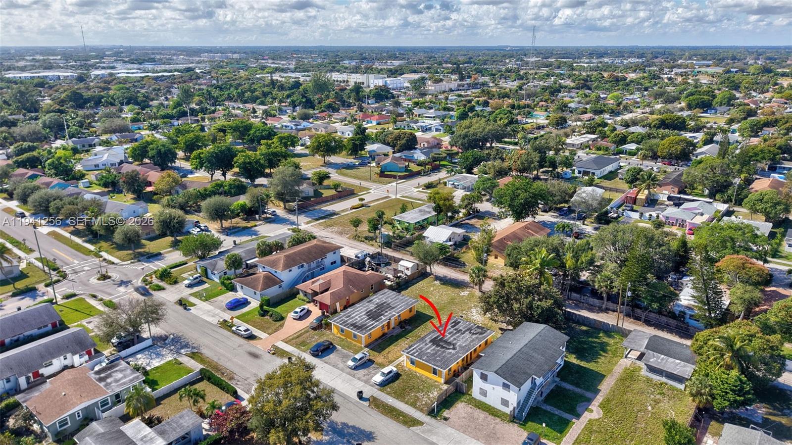 LINCOLN PARK - Residential Income