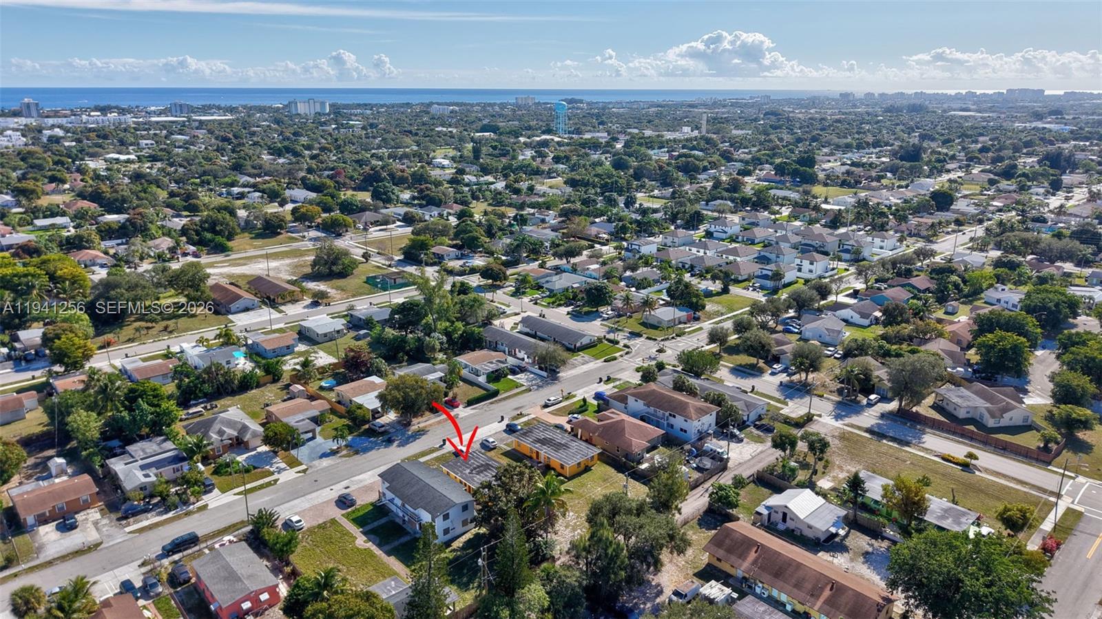 LINCOLN PARK - Residential Income