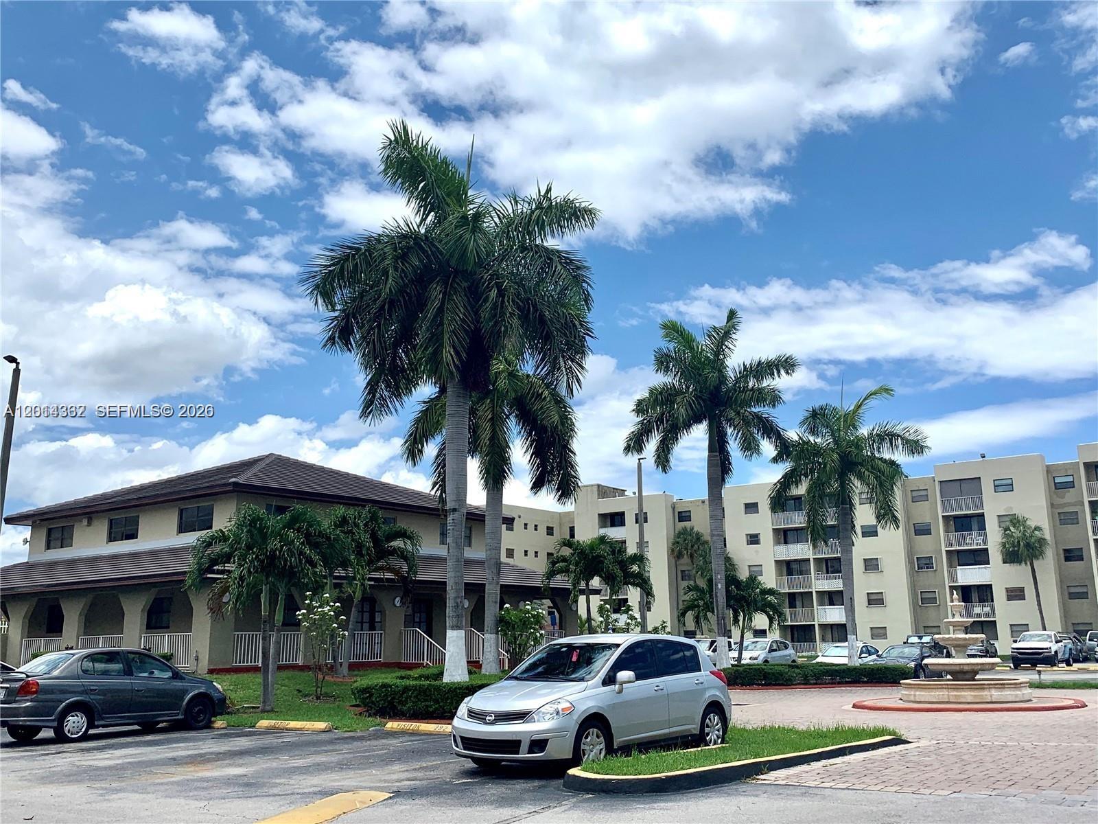 FONTAINEBLEAU GARDENS CON - Residential