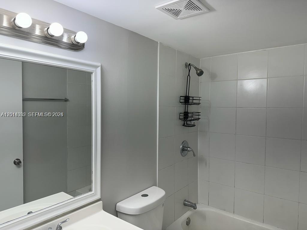 FONTAINEBLEAU GARDENS CON - Residential