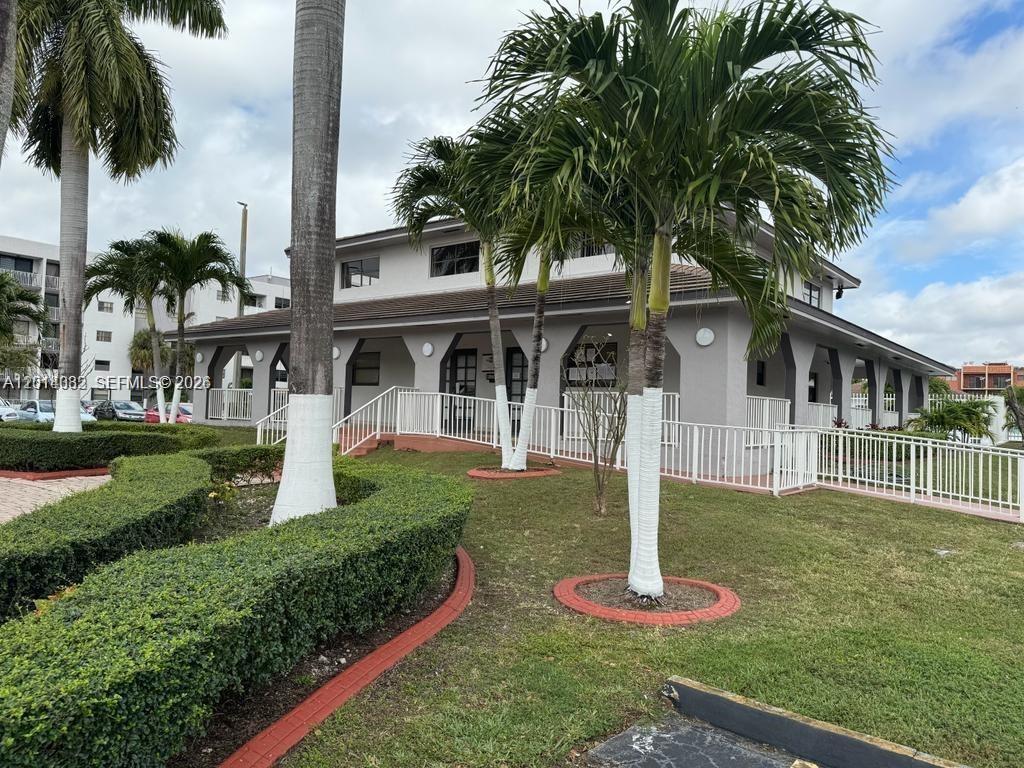 FONTAINEBLEAU GARDENS CON - Residential