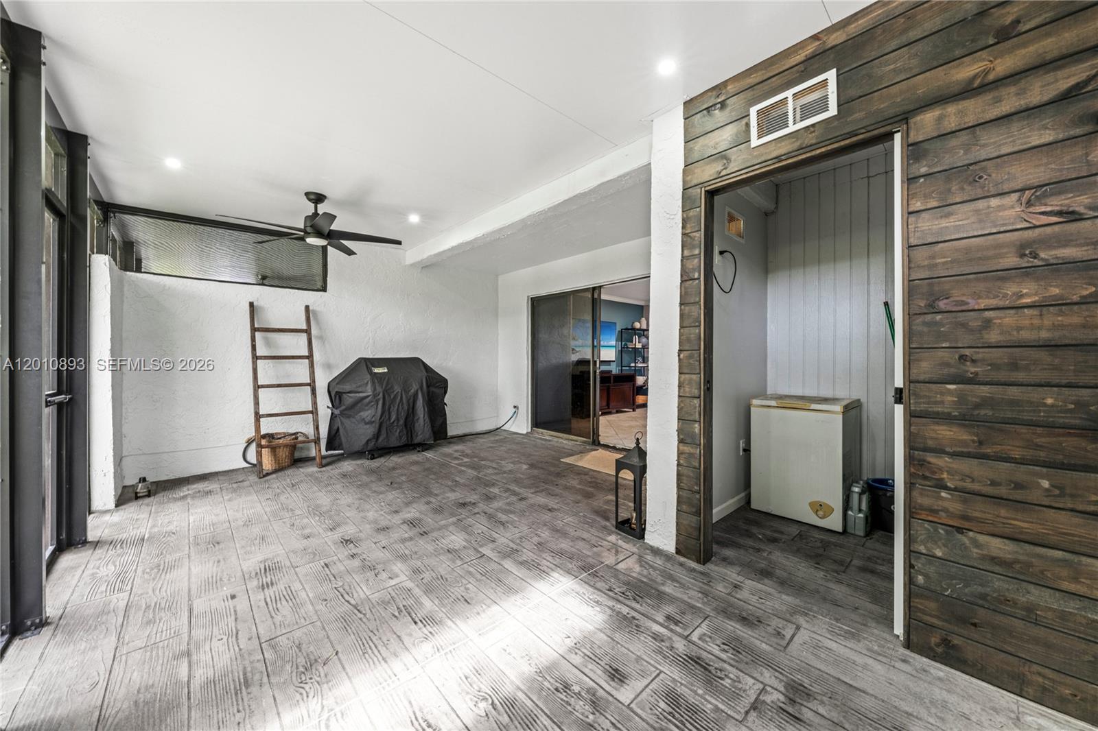 WESTVIEW CONDOMINIUM NO S - Residential