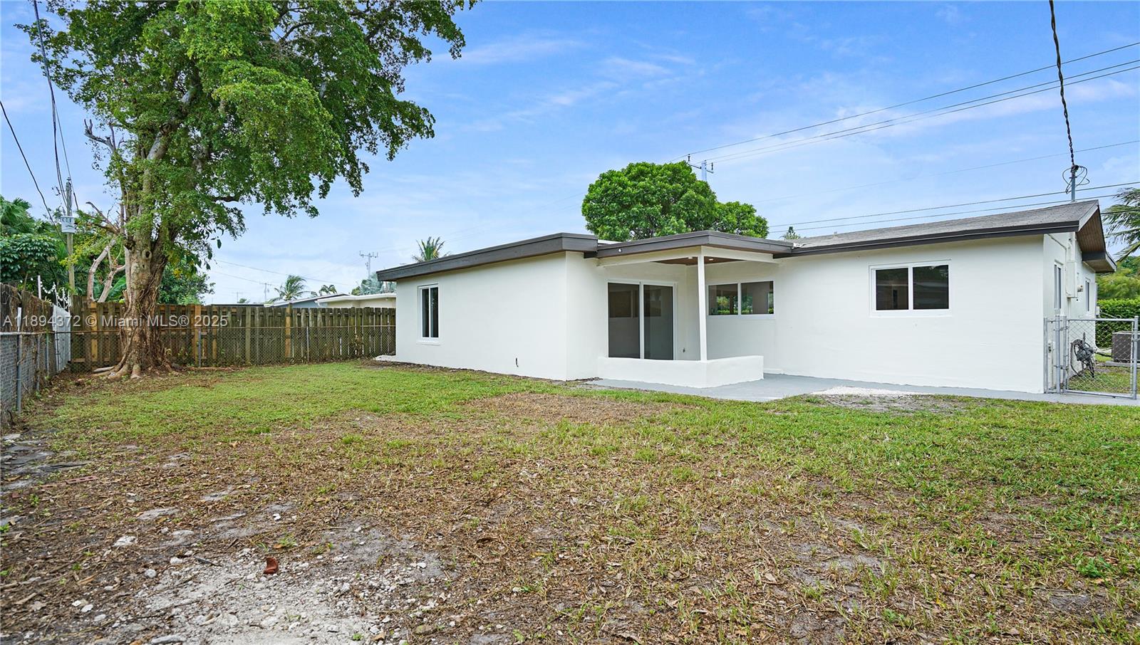 SUNRISE GOLF VILLAGE SEC - Residential
