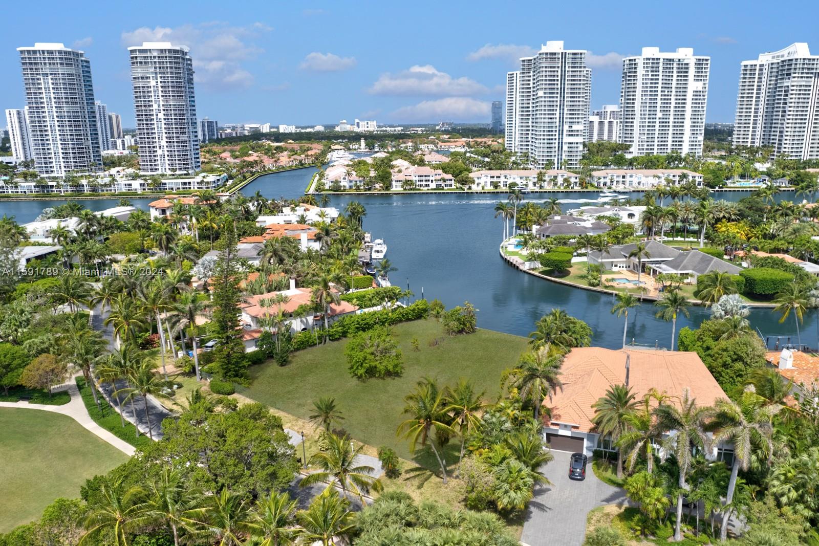 GOLDEN BEACH SEC F - Land