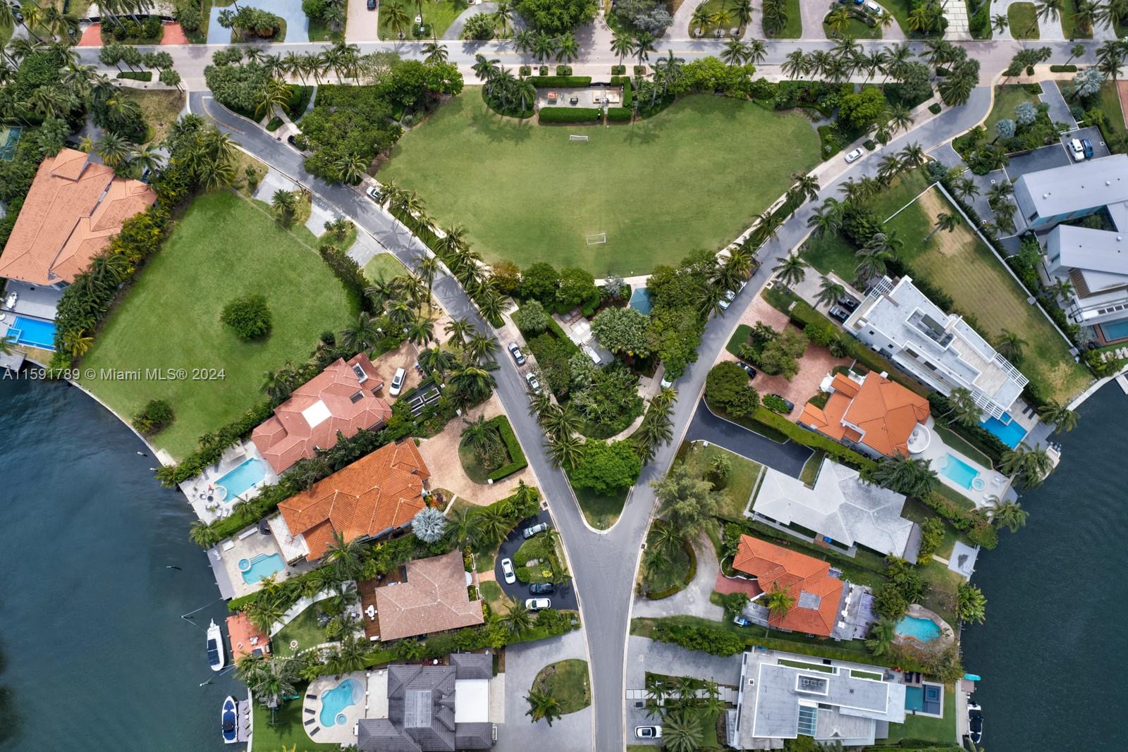 GOLDEN BEACH SEC F - Land