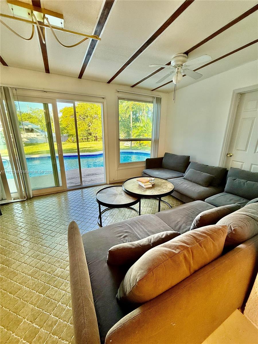 DAVIS ISLES - Residential Lease