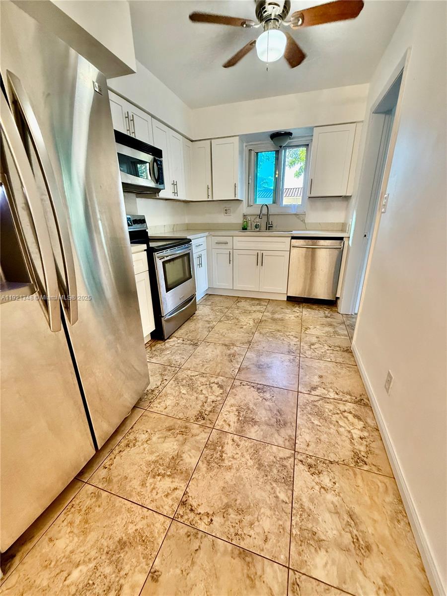 DAVIS ISLES - Residential Lease