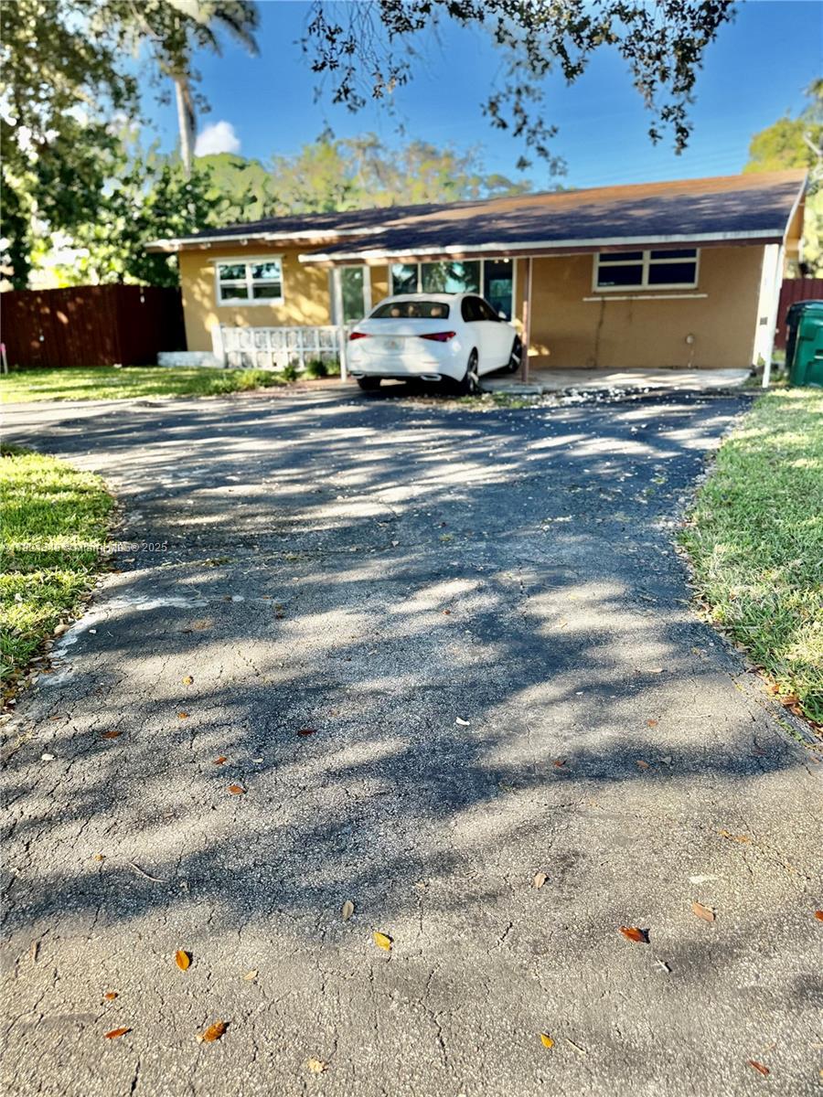 DAVIS ISLES - Residential Lease