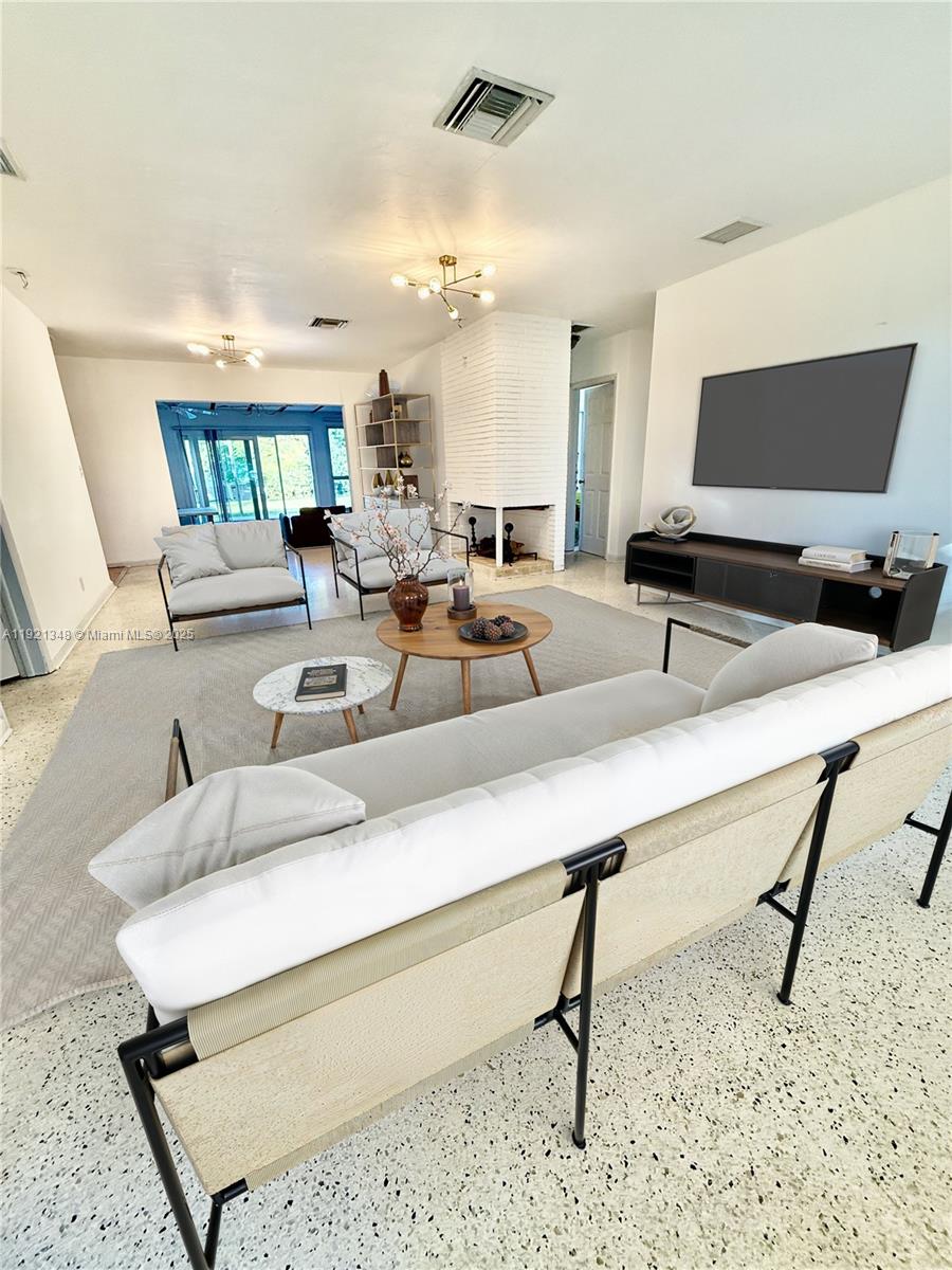 DAVIS ISLES - Residential Lease