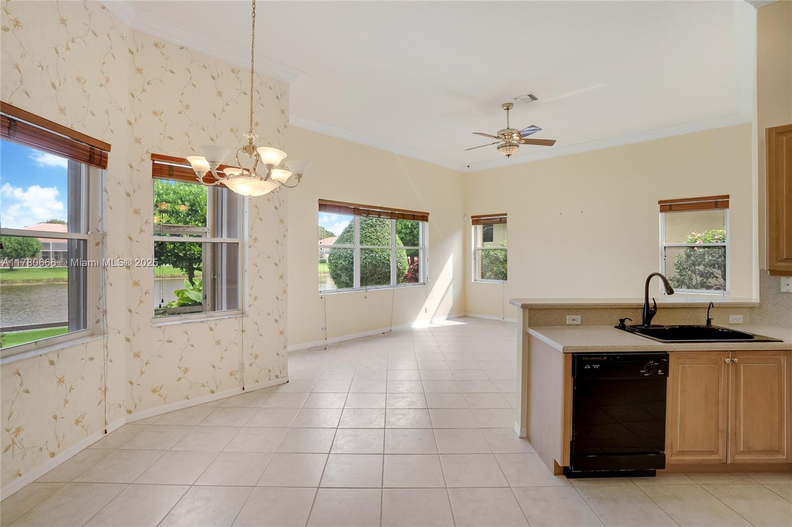 HUNTINGTON WALK 2 - Residential