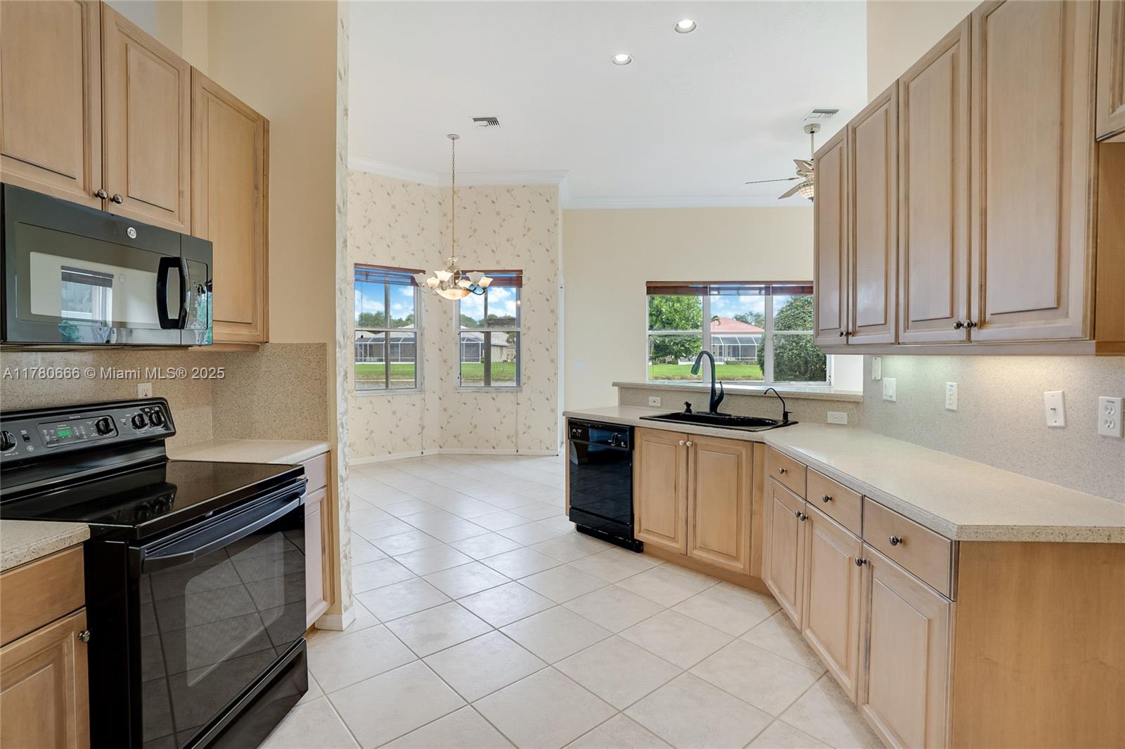 HUNTINGTON WALK 2 - Residential