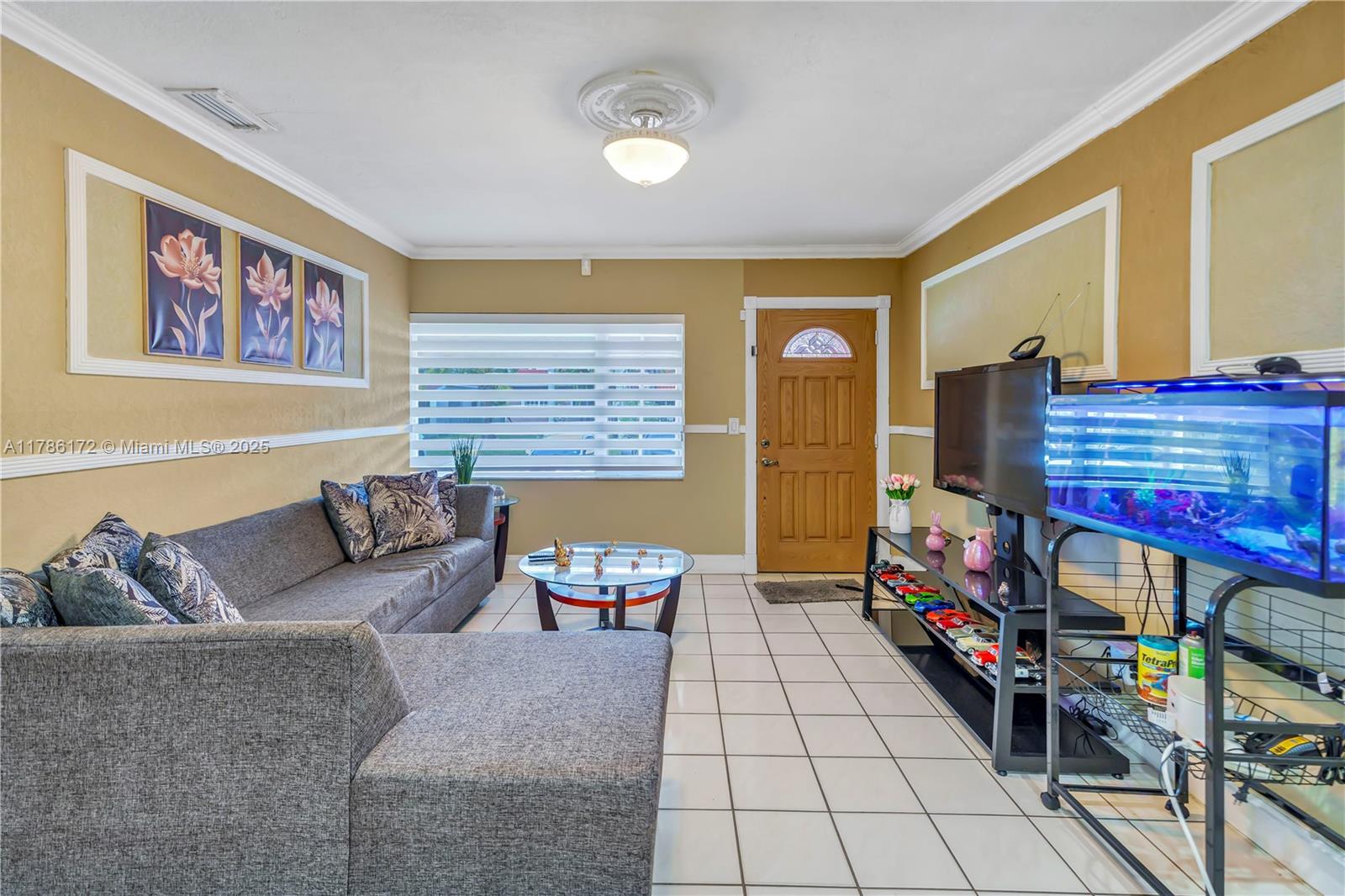 5801 W 2nd Ct