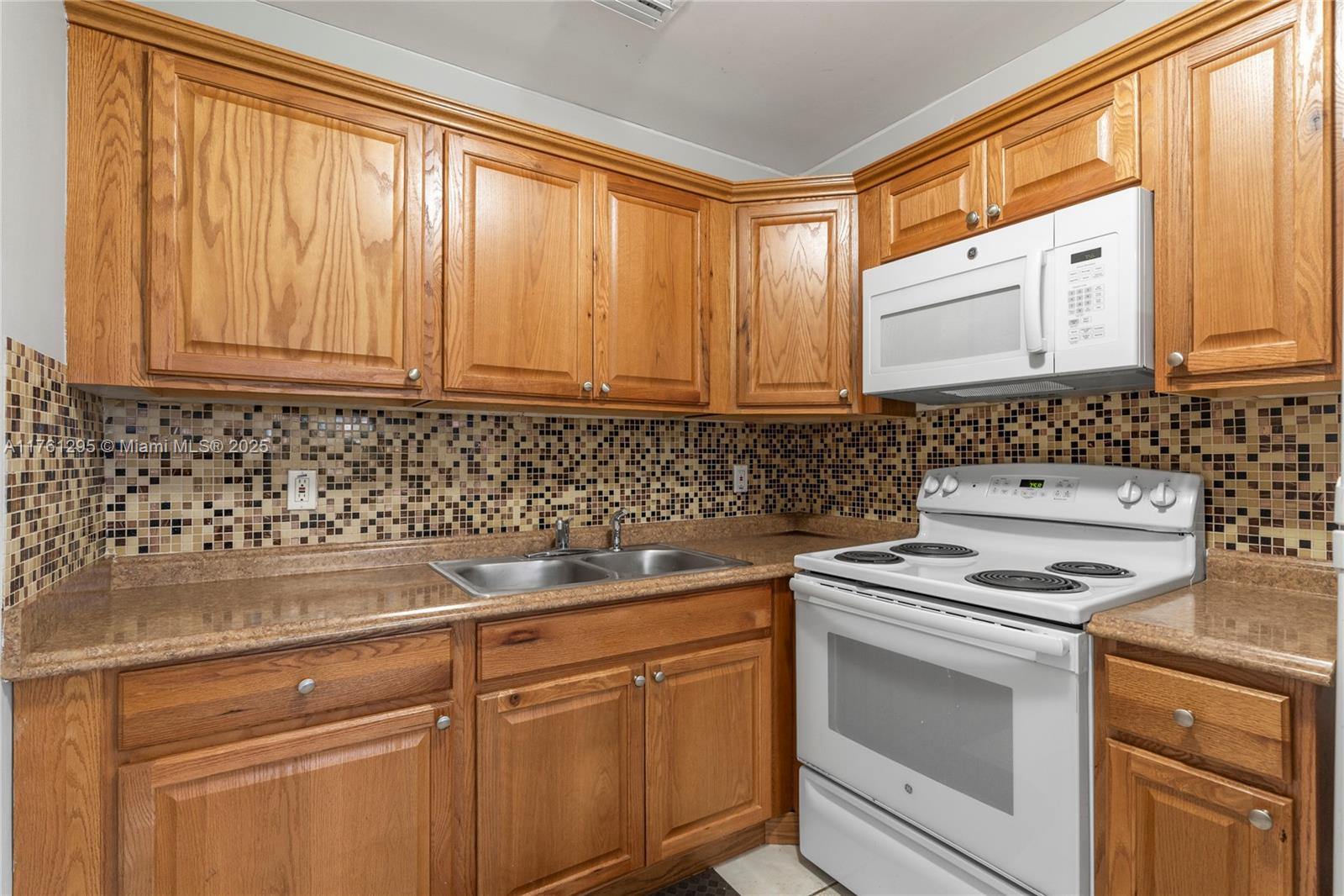 NORWICH CONDO - Residential Lease