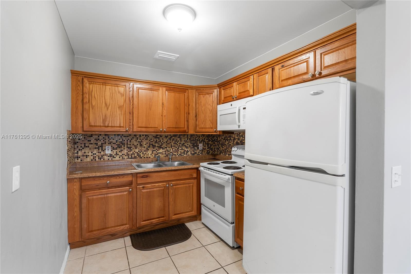 NORWICH CONDO - Residential Lease