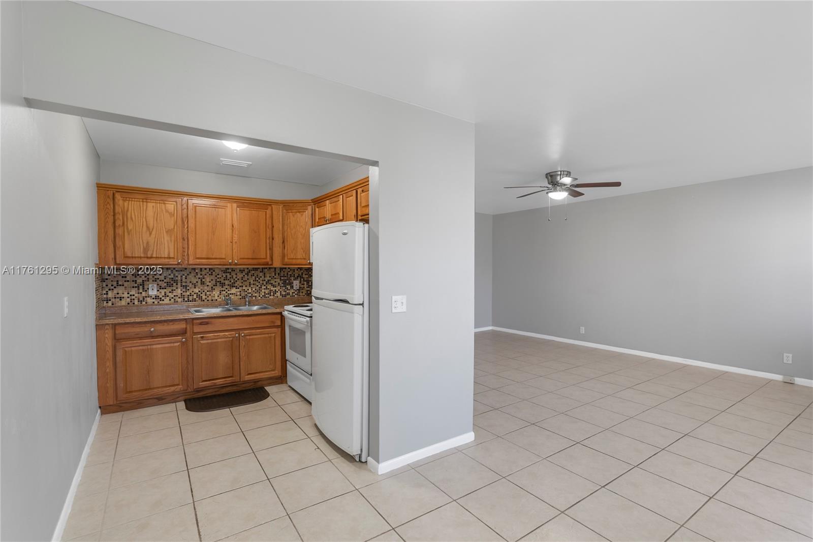 NORWICH CONDO - Residential Lease