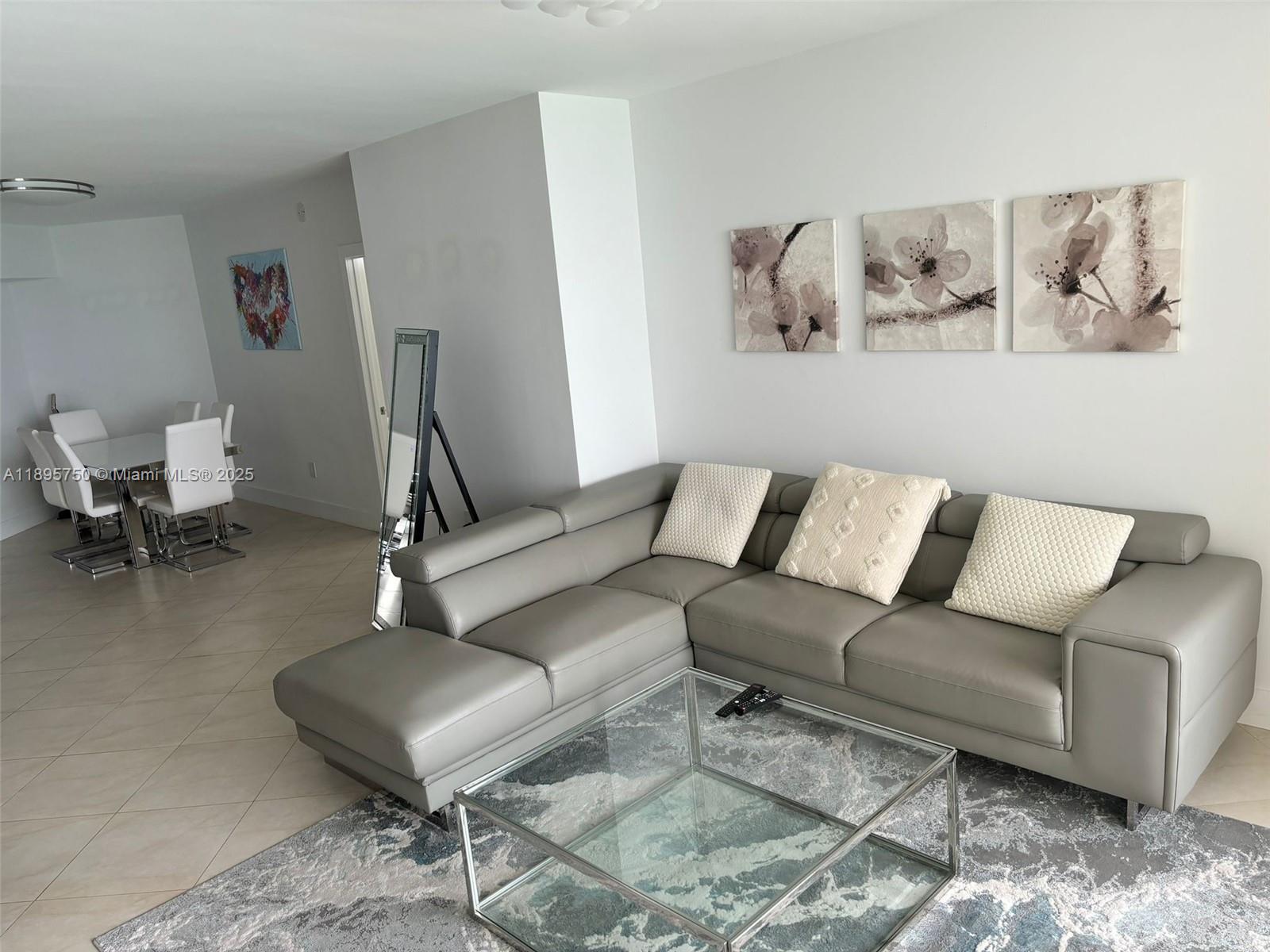 LA PERLA CONDO - Residential Lease