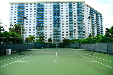 Condominium in Sunny Isles Beach FL 19370 Collins Ave Ave.jpg