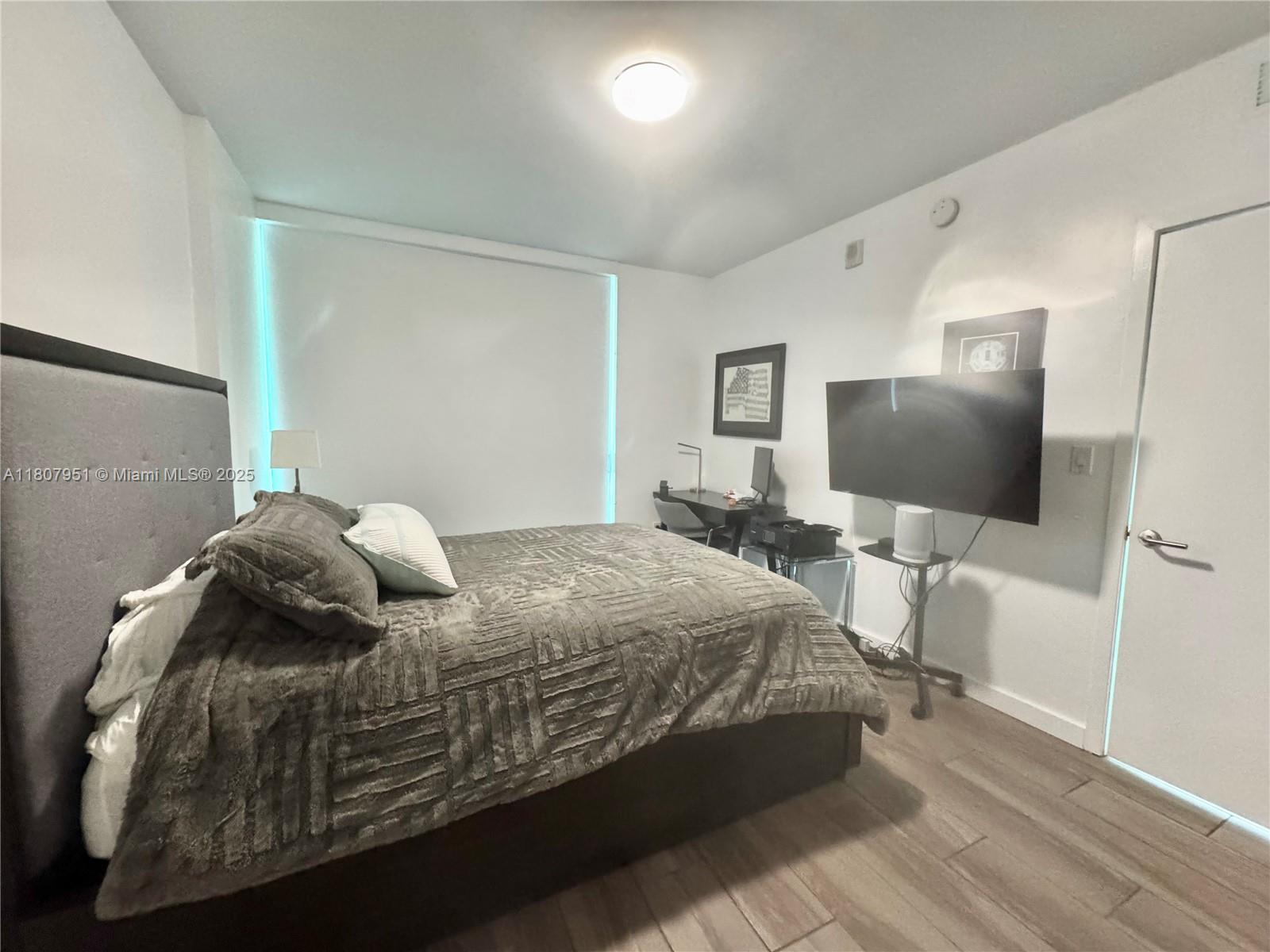 LE PARC AT BRICKELL - Residential