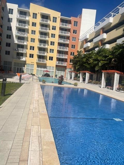 VENTURE AT AVENTURA WEST - Residential