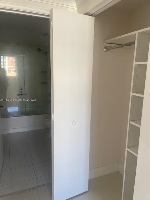 VENTURE AT AVENTURA WEST - Residential