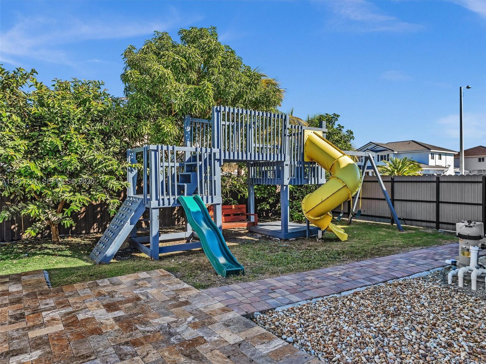 BONITA ESTATES MANSIONS S - Residential