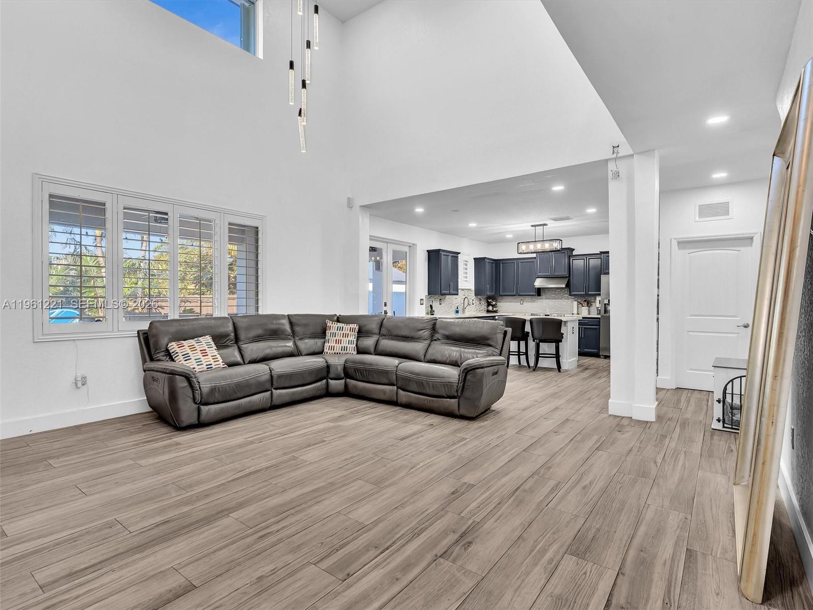 BONITA ESTATES MANSIONS S - Residential