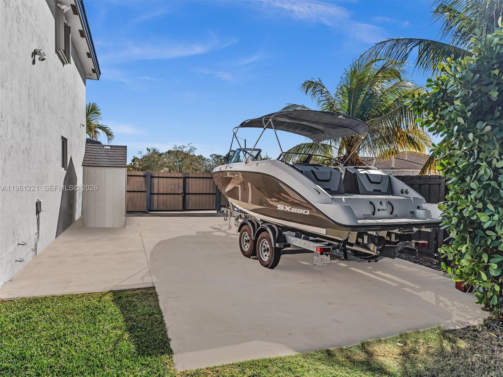 BONITA ESTATES MANSIONS S - Residential