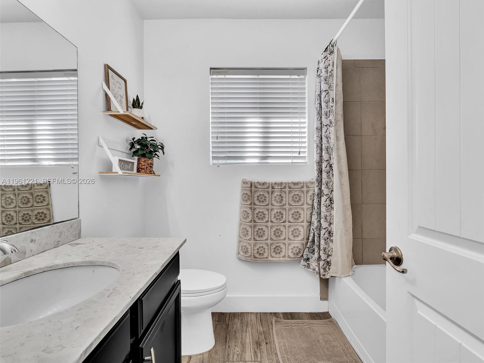 BONITA ESTATES MANSIONS S - Residential