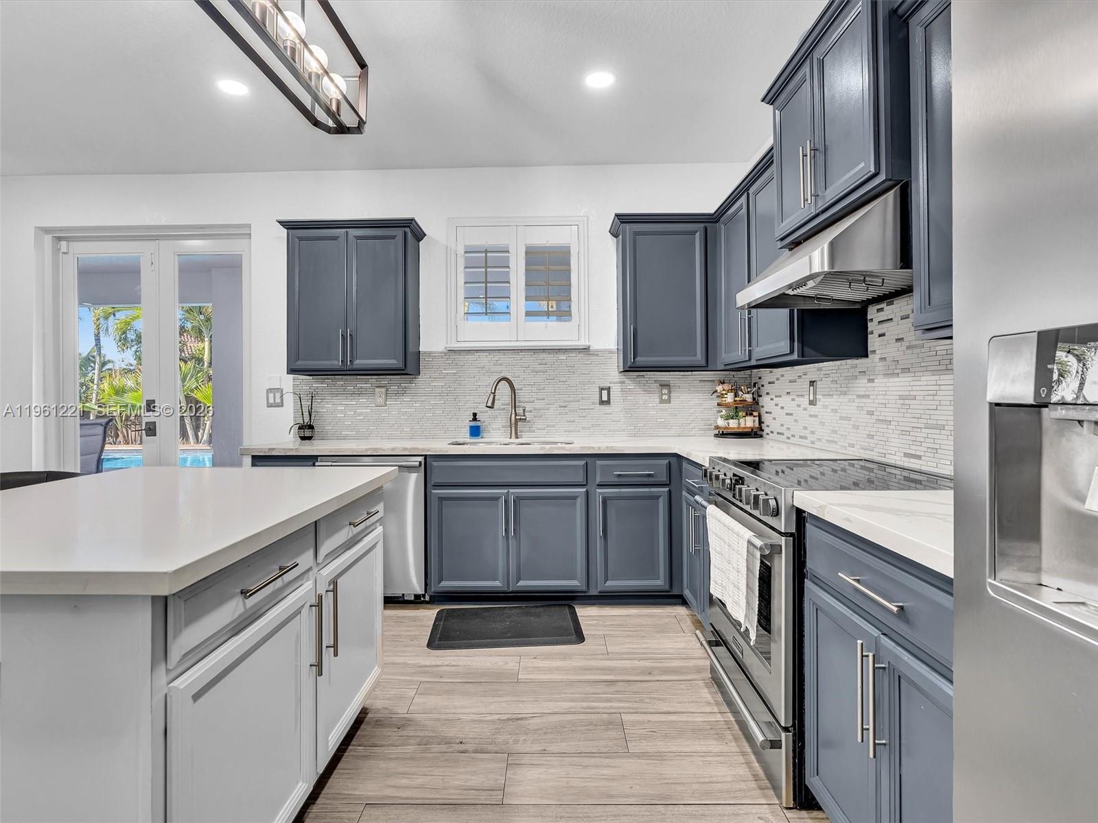 BONITA ESTATES MANSIONS S - Residential