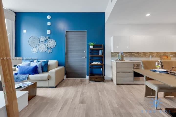 View photos, virtual tours, details... 777 N Ocean Dr S326