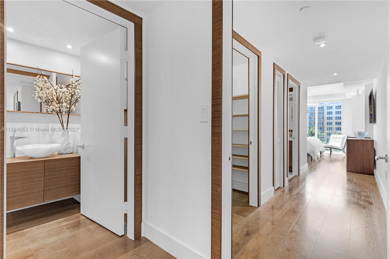 GRAND BAY TOWER CONDO - Residential