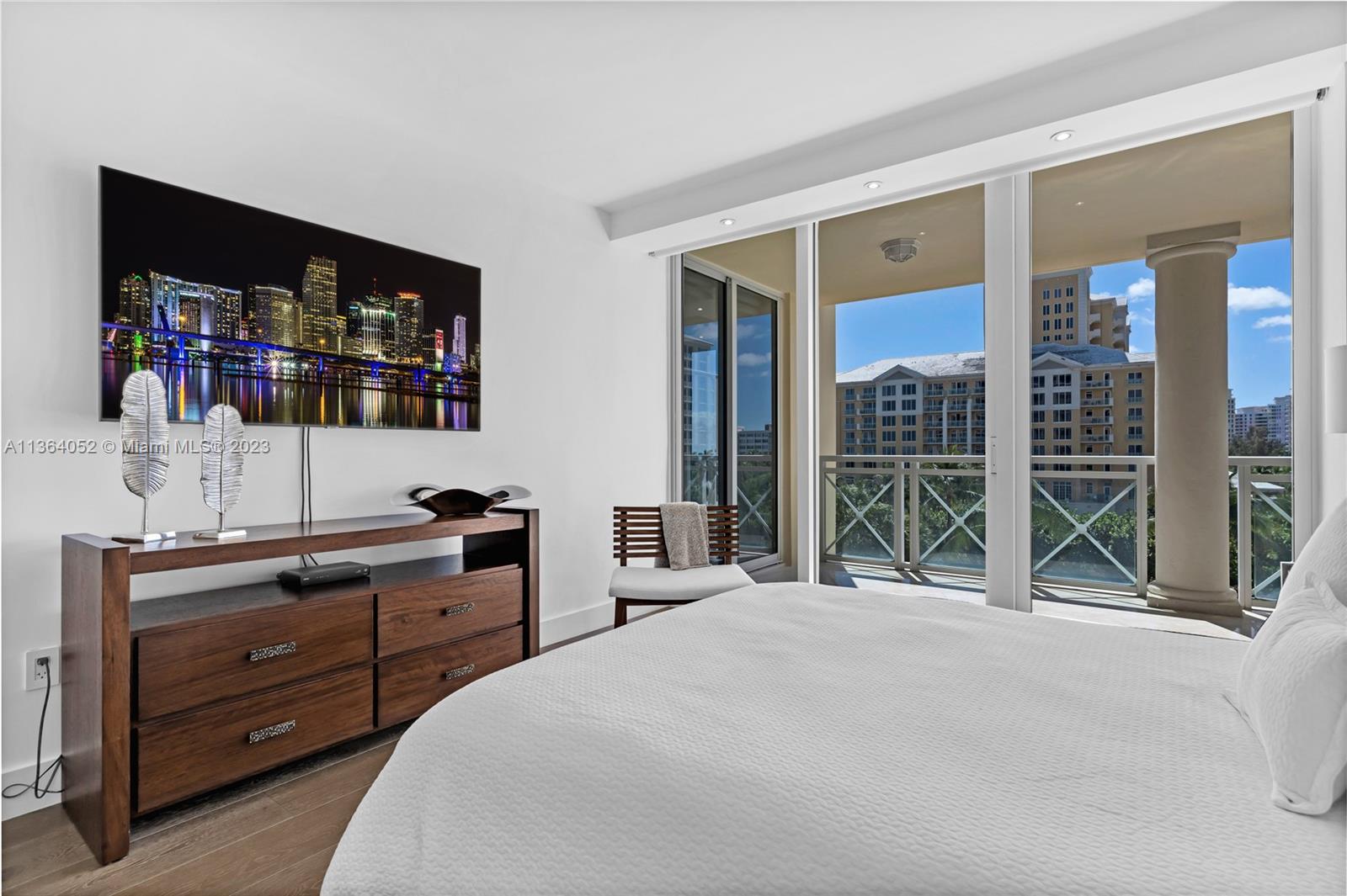 GRAND BAY TOWER CONDO - Residential