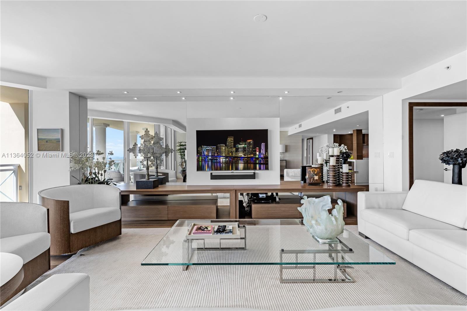 GRAND BAY TOWER CONDO - Residential