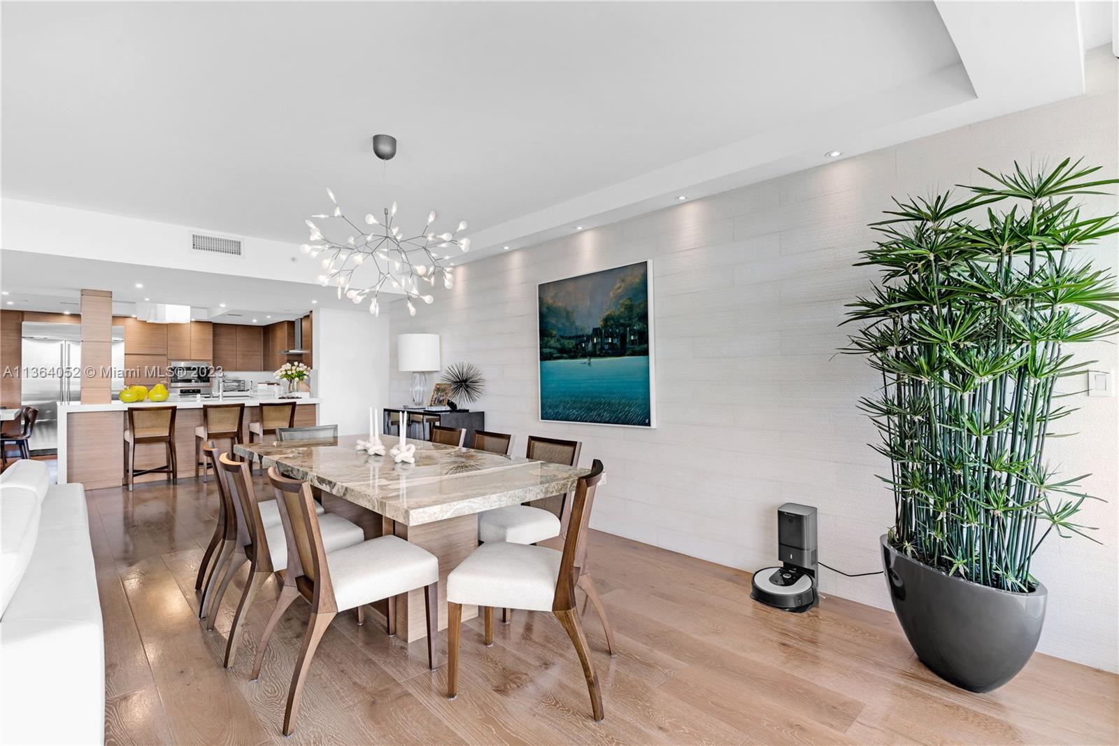 GRAND BAY TOWER CONDO - Residential