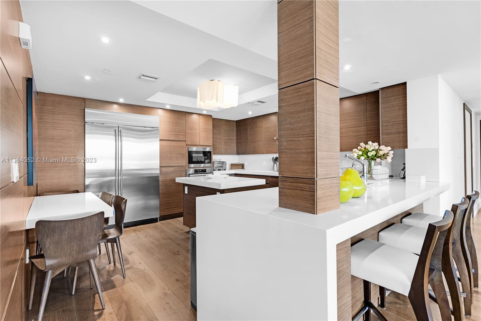 GRAND BAY TOWER CONDO - Residential