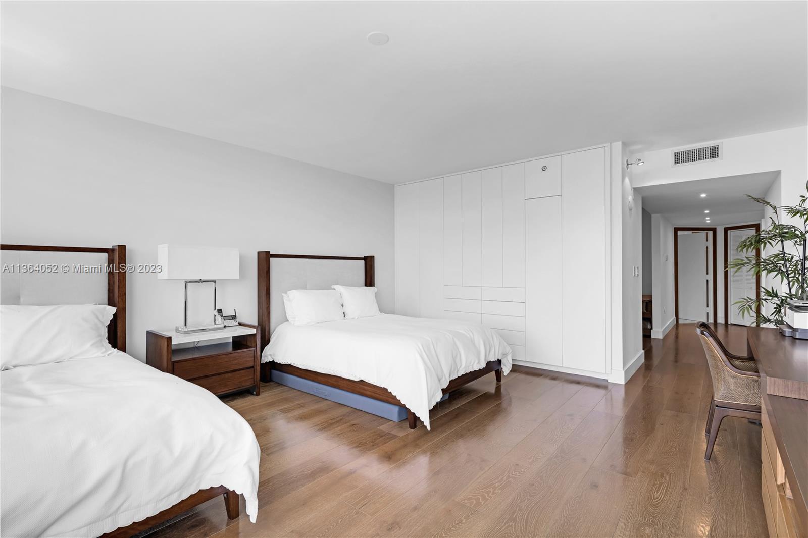 GRAND BAY TOWER CONDO - Residential