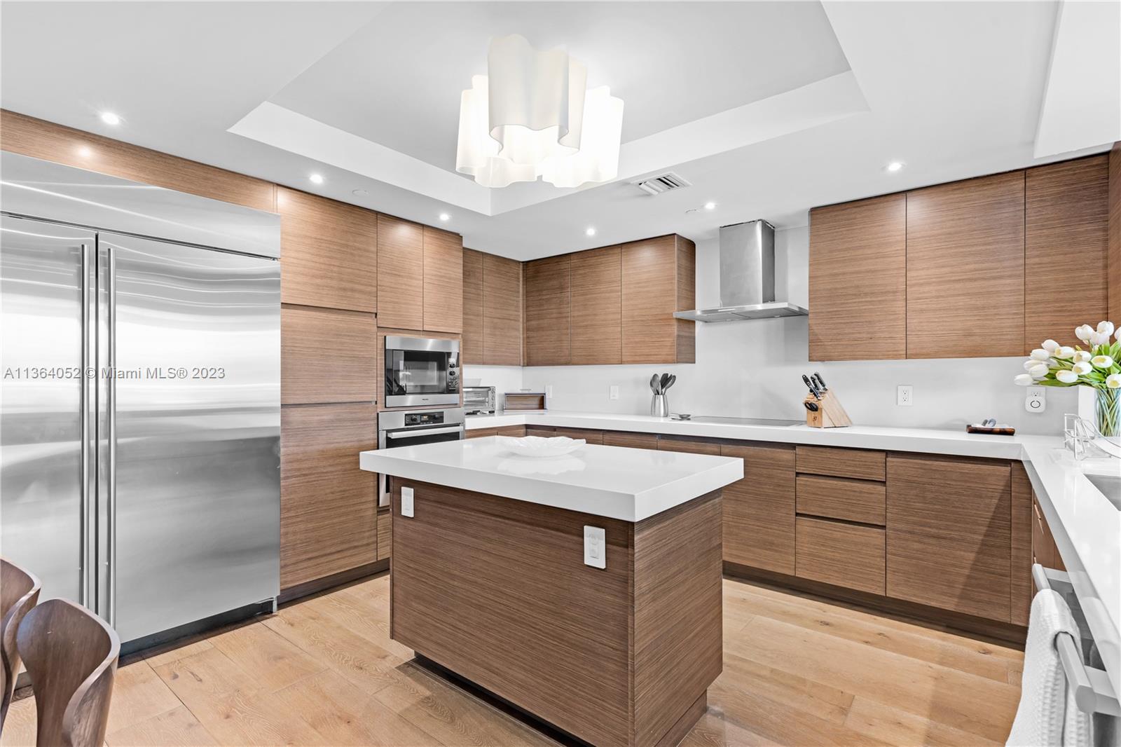 GRAND BAY TOWER CONDO - Residential