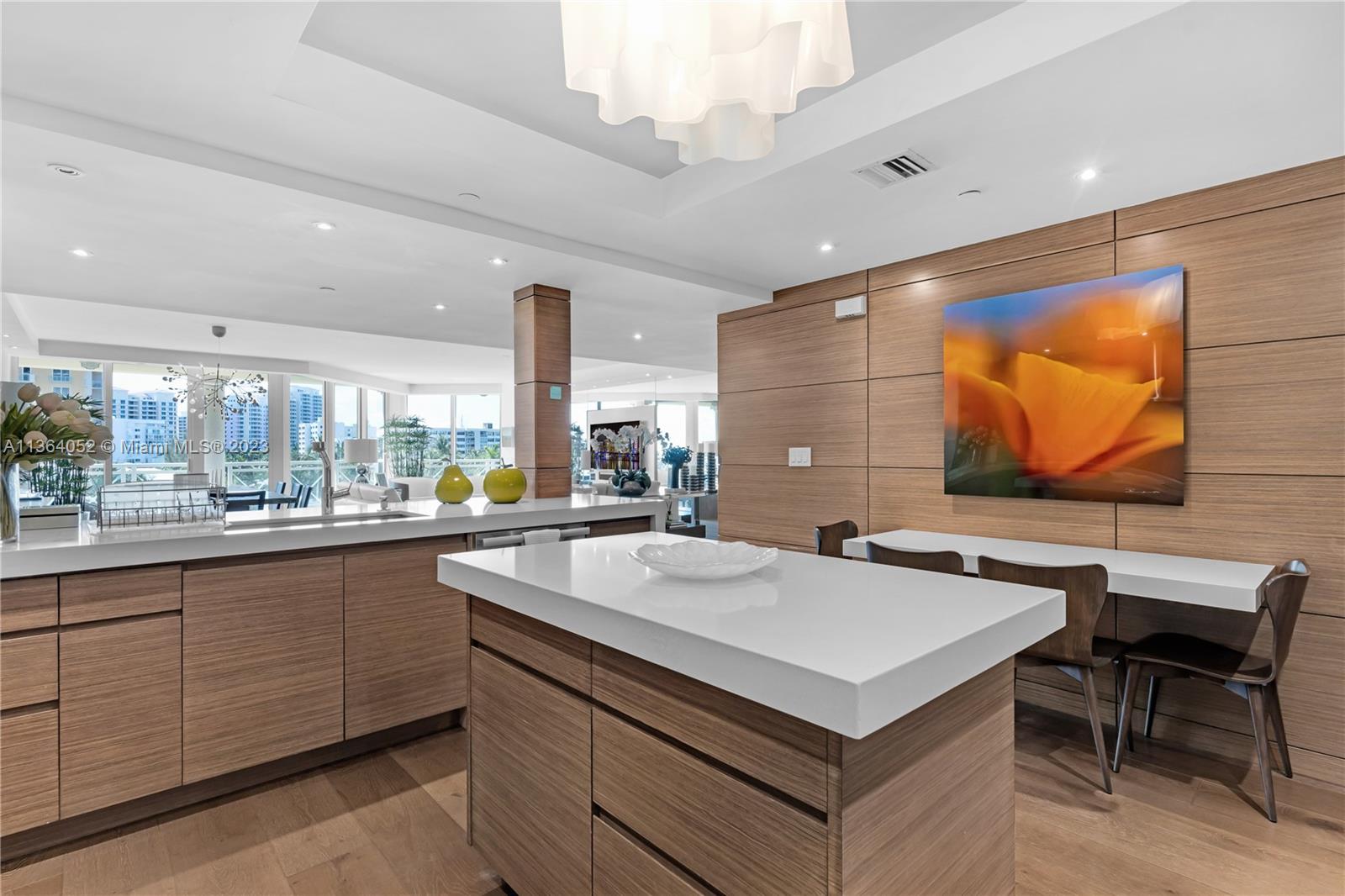 GRAND BAY TOWER CONDO - Residential